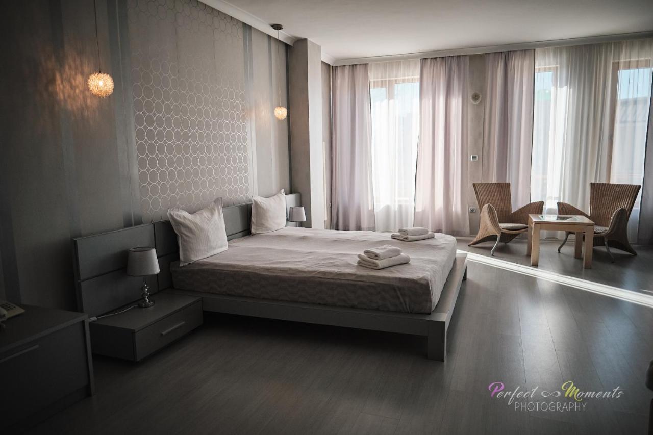 Family Hotel Classic Varna Exterior foto